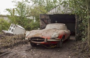 1964-jaguar-3-8-e-type-barn-find-8