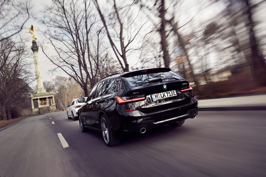 bmw 330e touring